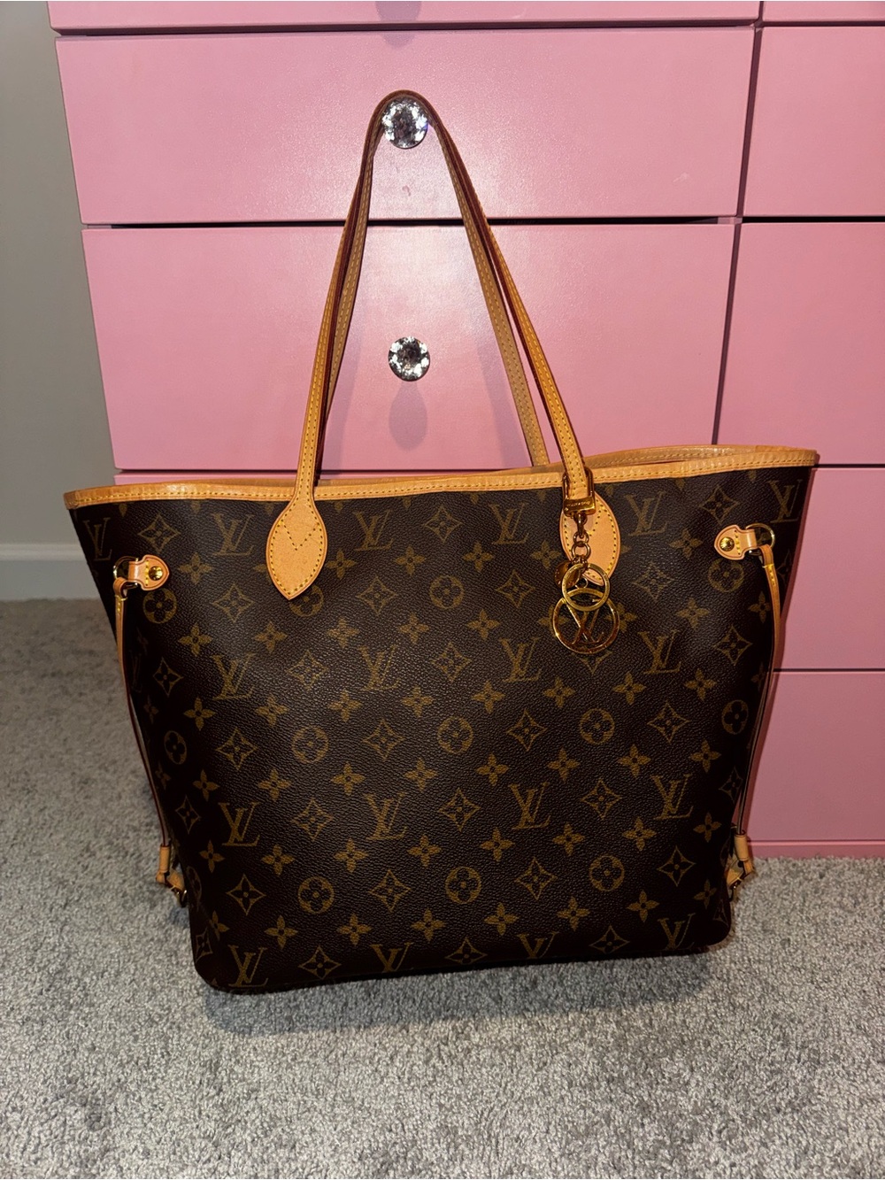 Louis Vuitton MM Monogram Neverfull With Red Interior